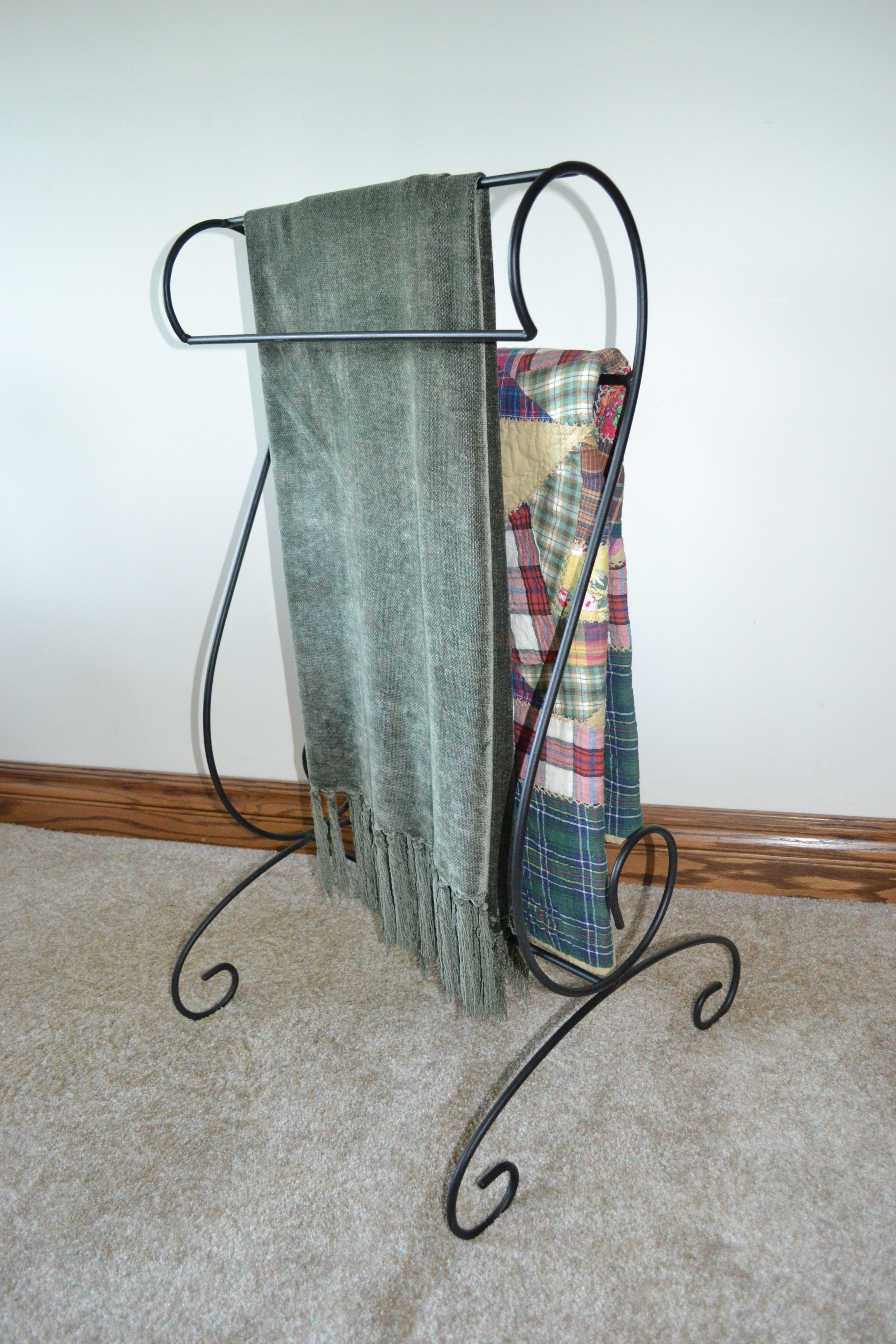 J & J Wire Blanket/Quilt Rack & Reviews Wayfair