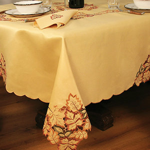 Wendling Embroidered Cutwork Tablecloth
