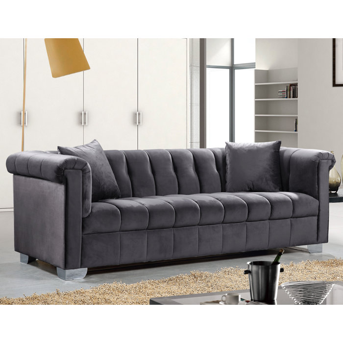 Henriette Chesterfield Sofa