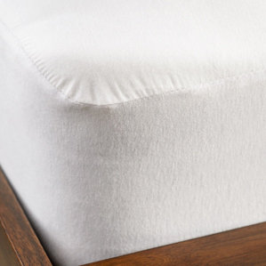 Pebbletex Bug Hypoallergenic Waterproof Mattress Protector by Dream Decor