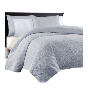 Emy Coverlet Set