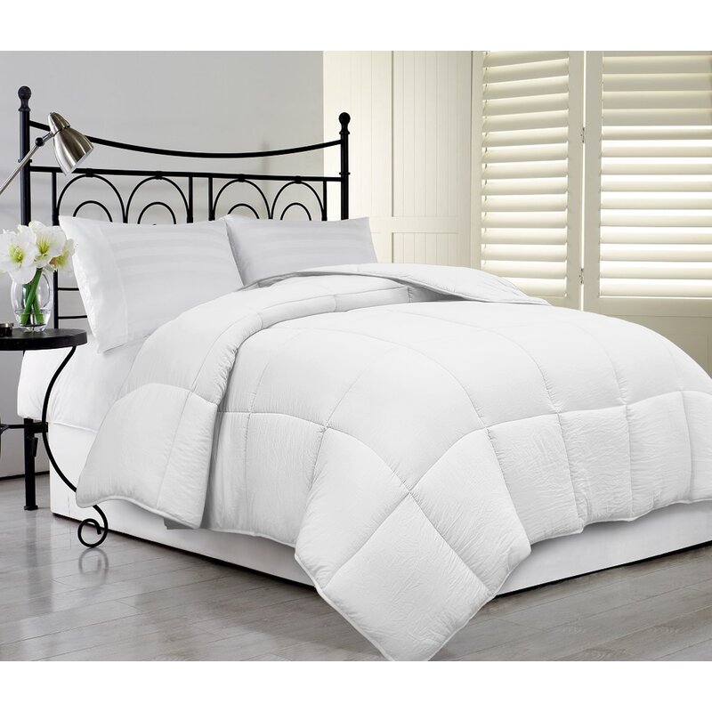 Alwyn Home Ultra Soft Supper Fluffy Down Alternative Comforter