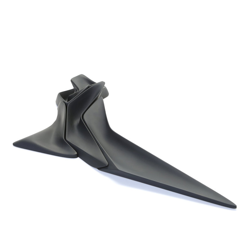 Niche Centerpiece with Interposable Elements by Zaha Hadid & Reviews