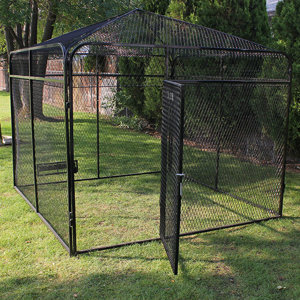 Expanded Metal Yard Kennel with Peaked Top