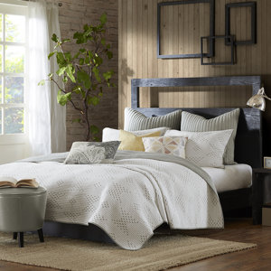 Pacific 140 Thread Count 100% Cotton Quilt Set