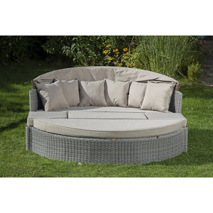 Ruhebett Adalbero mit Kissen von Kampen Living