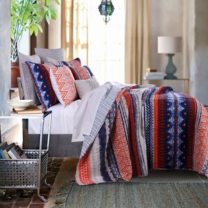 Farmington Reversible Quilt Set