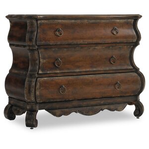 Wakefield 3 Drawer Shaped Chest