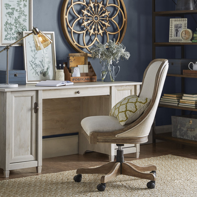 Kate and Laurel Kate and Laurel Ondelette Round Medallion Wood Wall