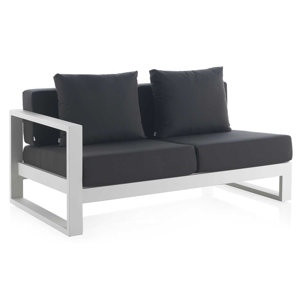 Sofa mit Kissen von Hazelwood Home