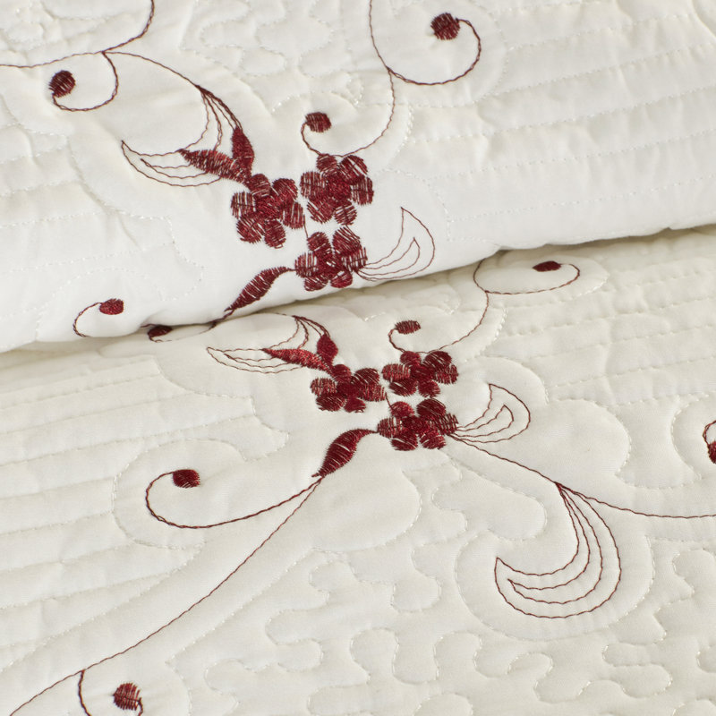 Lavish Home Chloe Embroidered Quilt Set in Red & Reviews Wayfair