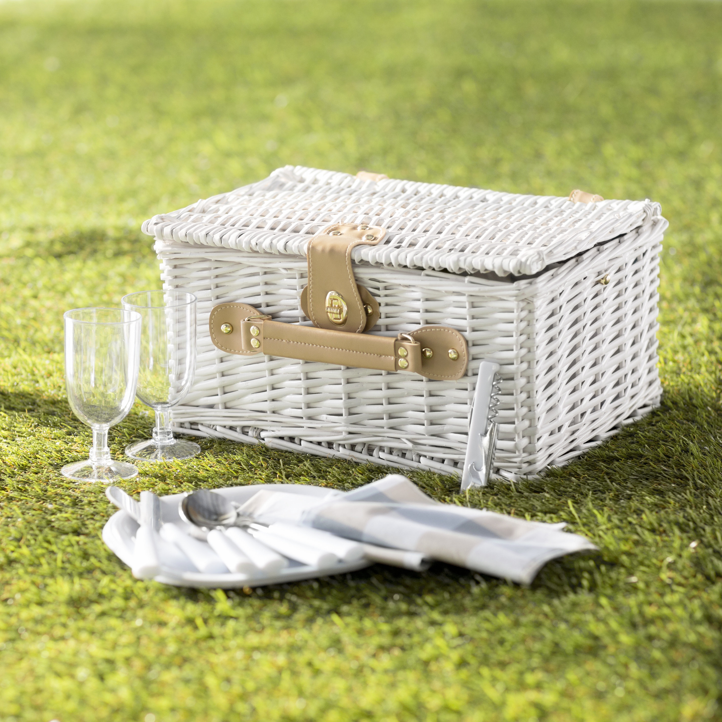Laurel Foundry Modern Farmhouse 2 Person Picnic Basket Reviews Laurel Foundry Modern Farmhouse 2 Person Picnic Basket Reviews Wayfair