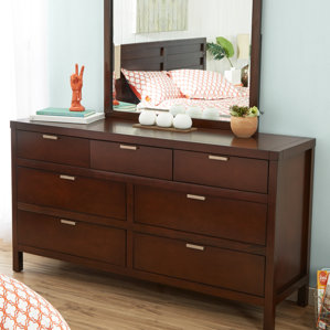 Juno Simmons Casegoods 7 Drawer Dresser by Mercury Row