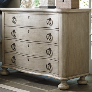 Oyster Bay Bridgeport Bachelor's 4 Drawer Dresser by Lexington