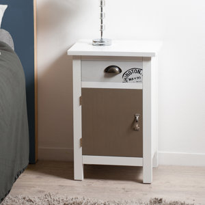 Nachttisch von Hokku Designs