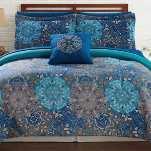 Lawrence Reversible Comforter Set