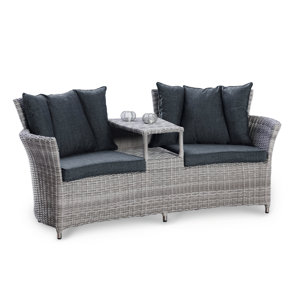 Sofa Emilia mit Kissen von Kampen Living