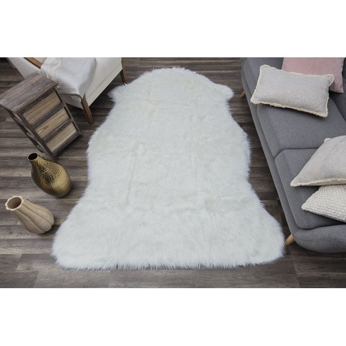 Riche Bianca Hand Flokati White Area Rug