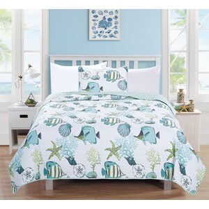 Seaside Reversible Quilt Set