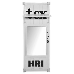 Garderobe Four Mile Community von TheWoodTimes