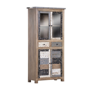 Geschirrschrank aus Massivholz von Homestead Liv..