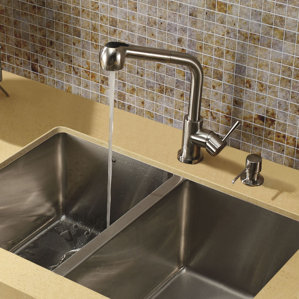 VIGO Avondale Single Handle Pull-Out Spray Kitchen Faucet with Soap Dispenser