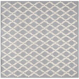 Charlenne Hand-Tufted Silver/Ivory Area Rug