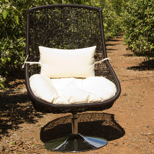 Loungesessel mit Kissen von Castleton Home