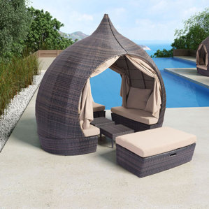 Bludovice Daybed with Trundle and Matt..