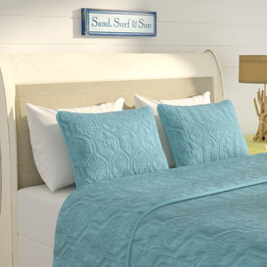 Sneads 3 Piece Quilt Set