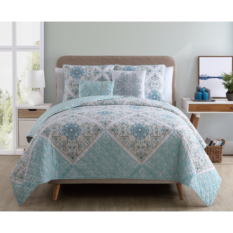 Nicholas Reversible Comforter Set