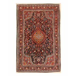 Middleton Traditional Hand-Knotted Wool Red Area Rug