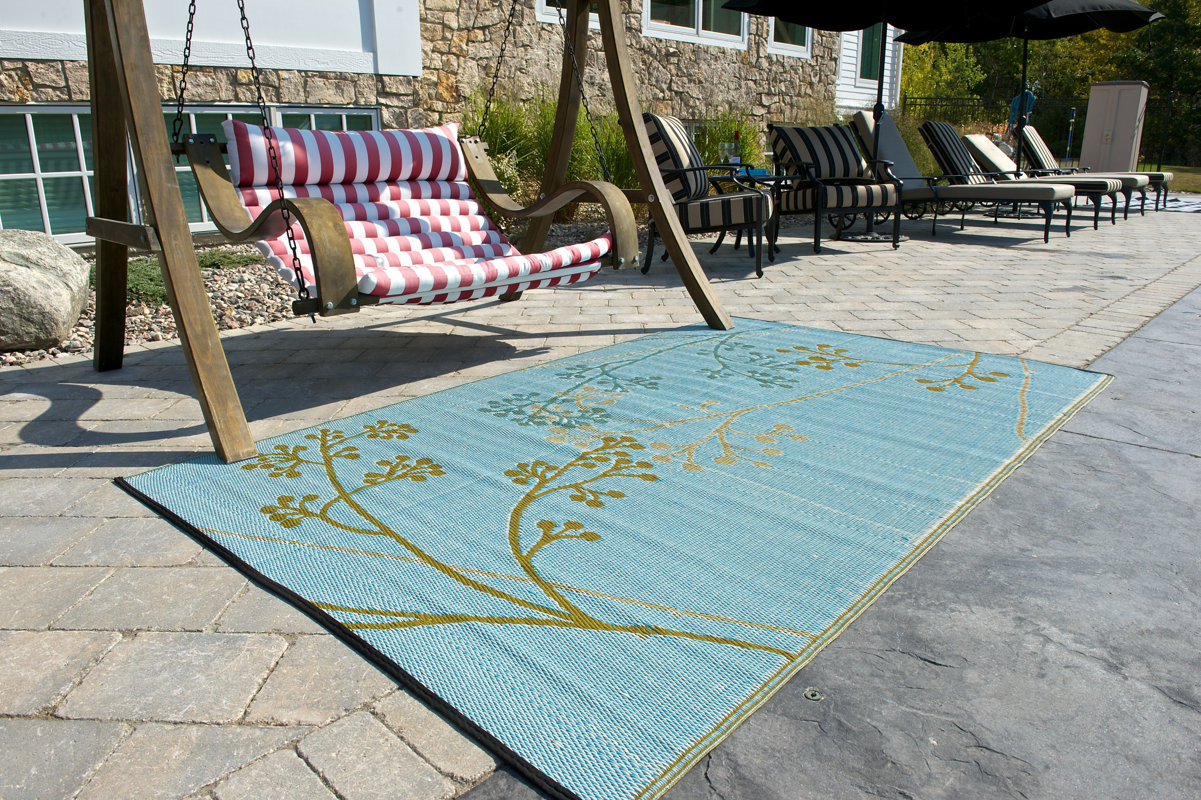 b.b.begonia Fernando Reversible RV/Camping/Patio Mat in Blue/Green