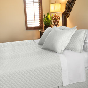 Eternal Diamond 120 GSM Microfiber Luxury Quilted Blanket