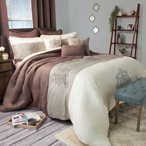 Delaney Comforter Set