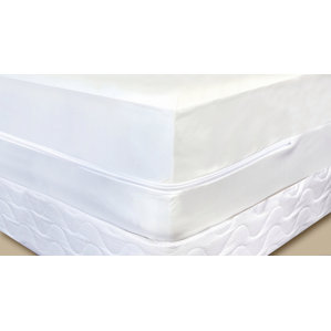 Standard Bed Bug Hypoallergenic Waterproof Mattress Protector by HomeCrate