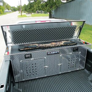 Cross Bed Dog Box