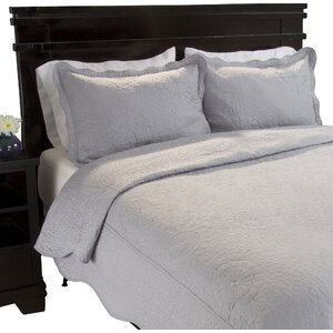 Flatrock Embroidered Quilt Set