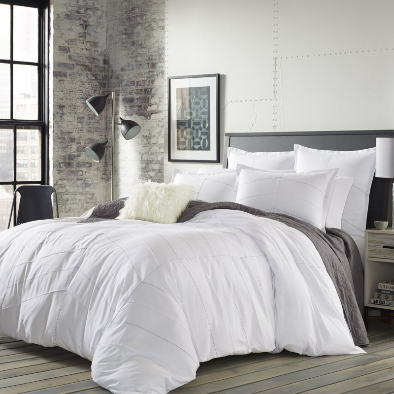 Laude Run Mcandrew Comforter Set Reviews Wayfair Mcandrew Comforter Set