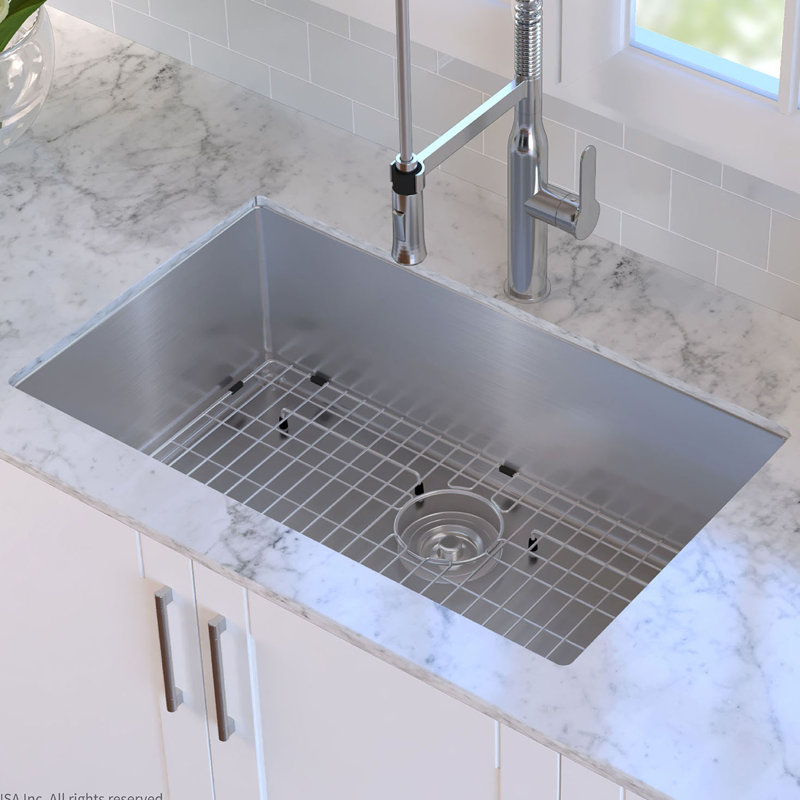 Khu L X 18 W Undermount Kitchen Sink With Baskter Strainer And Drain Assembly Khu L X 18 W Undermount Kitchen Sink With Baskter Strainer And Drain Assembly