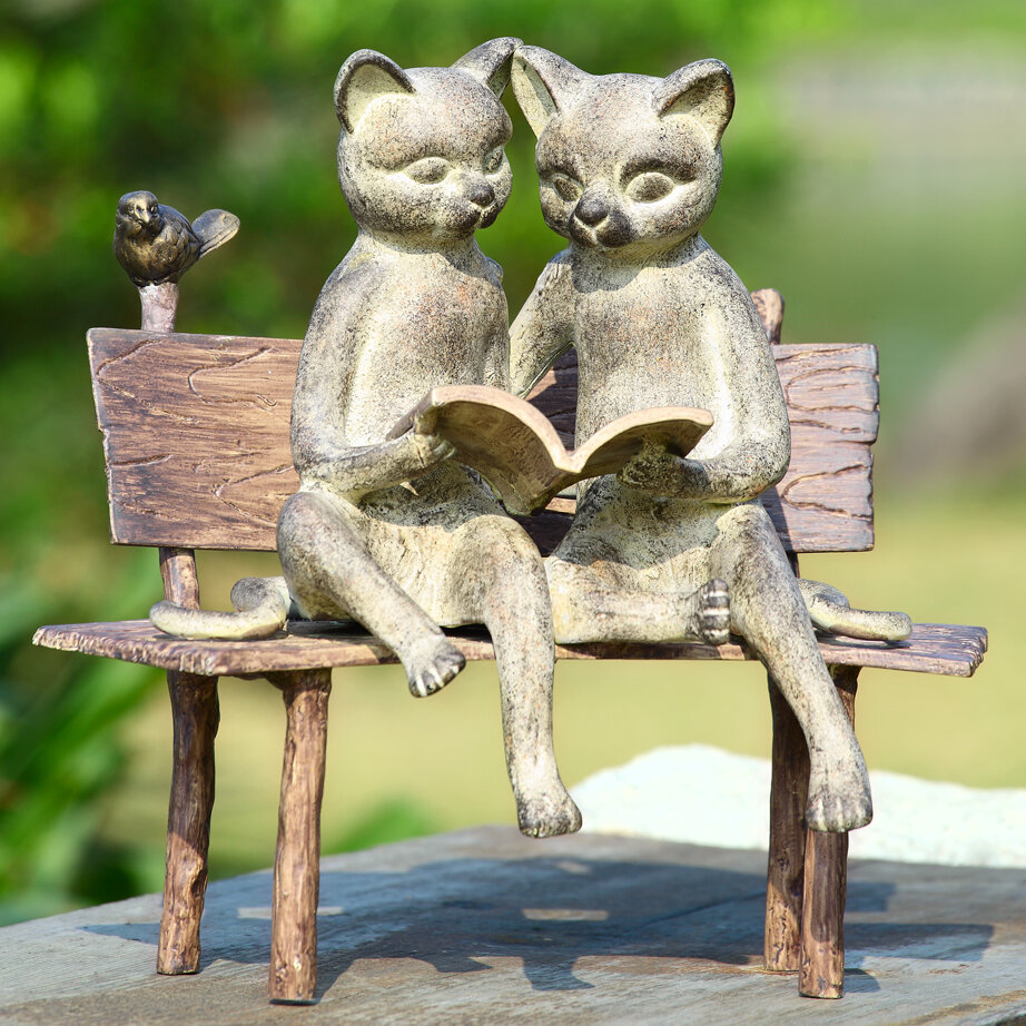 sitting cat statue