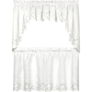 Avignon Tier Curtain