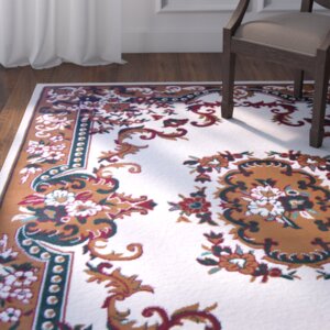 Lilly Beige Area Rug
