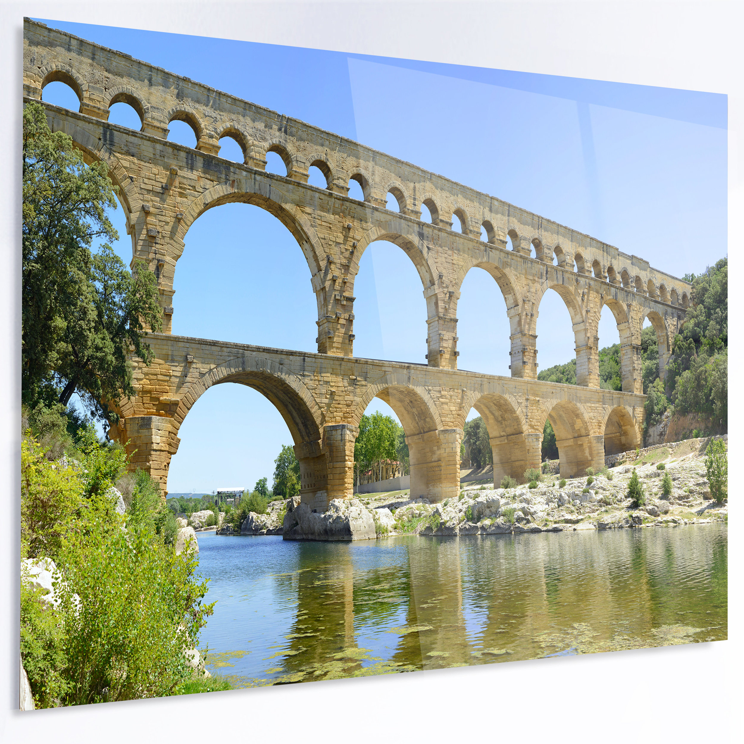 DesignArt 'Roman Aqueduct Bridge in France' Photographic Print on Metal