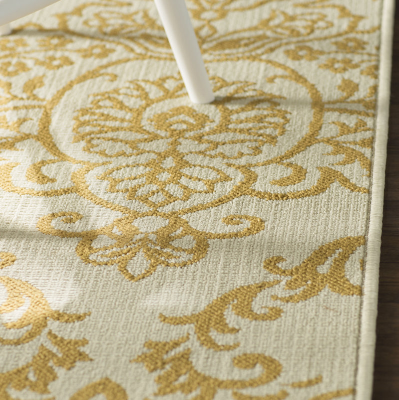 Charlton Home Carriage Hill HandWoven Gold Indoor/Outdoor Area Rug