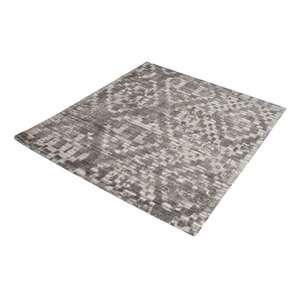 Hattem Hand-Tufted Gray/Cream Area Rug