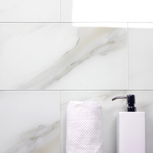 3 8 White Subway Tile Shapeyourminds Abolos Nature 8 X 16 Gl Subway Tile In Calacatta White Gray Frosted Elegance 3 6