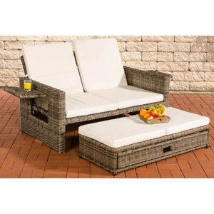 Sofa Anroba mit Kissen von Home & Haus