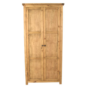 Kleiderschrank von Hazelwood Home
