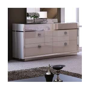Brookside 4 Drawer Dresser by Everly Q..
